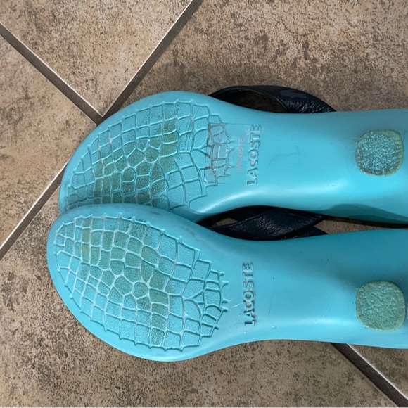 Lacoste Black leather sandals with turquoise bottom with kitten heel.  Size 8 - Picture 4 of 4